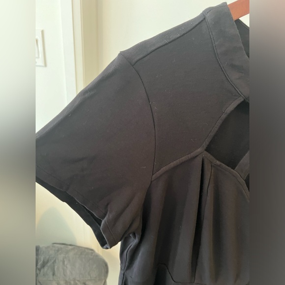 Torrid Peplum with cutouts - Picture 3 of 5